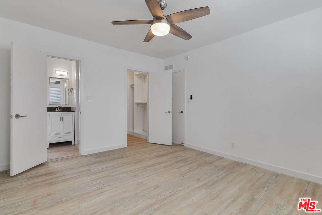 1261 N Laurel Ave Unit: 18