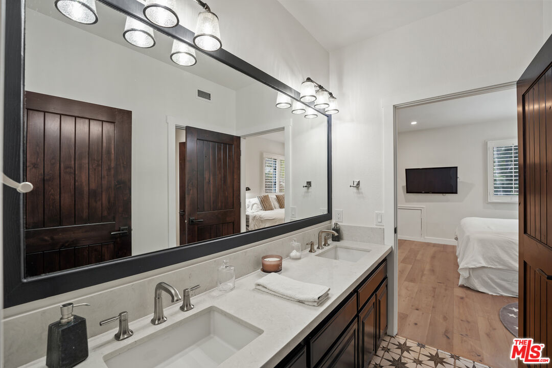 4465 Alta Tupelo Dr