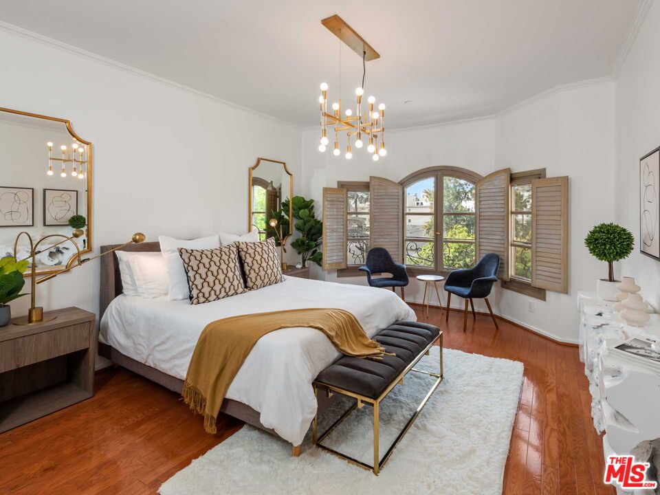 325 S Swall Dr Unit: 404