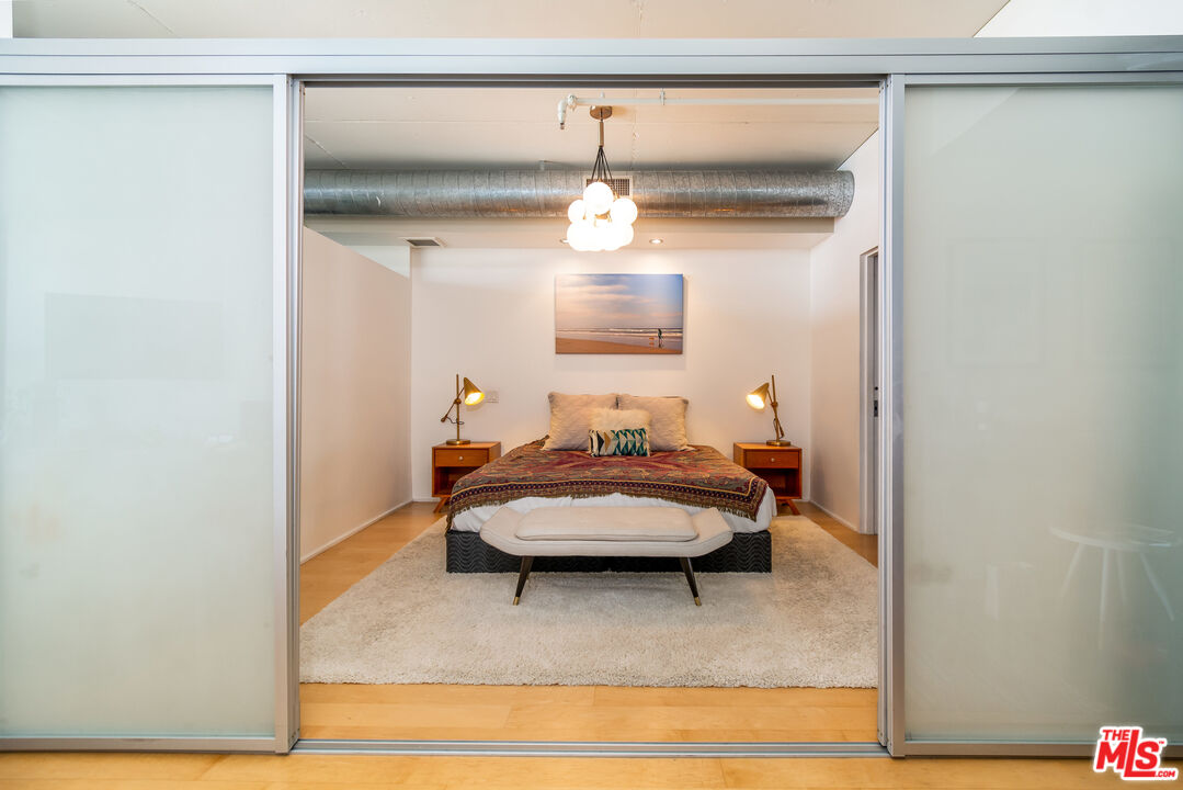 1100 S Hope St Unit: 1110