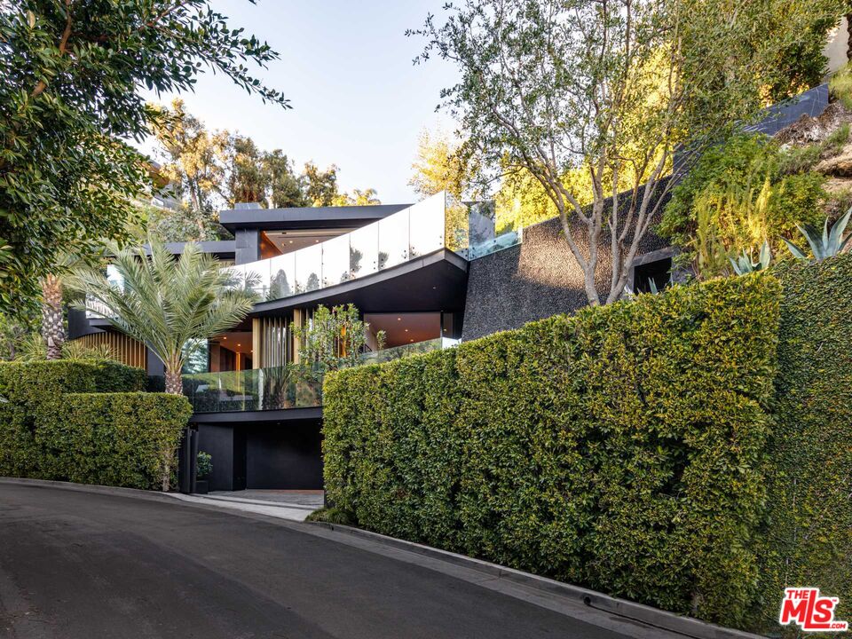 8517 Franklin Ave