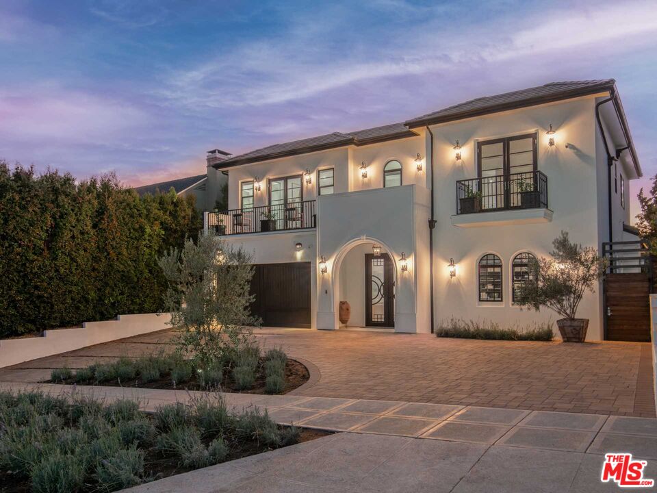 949 Malcolm Ave