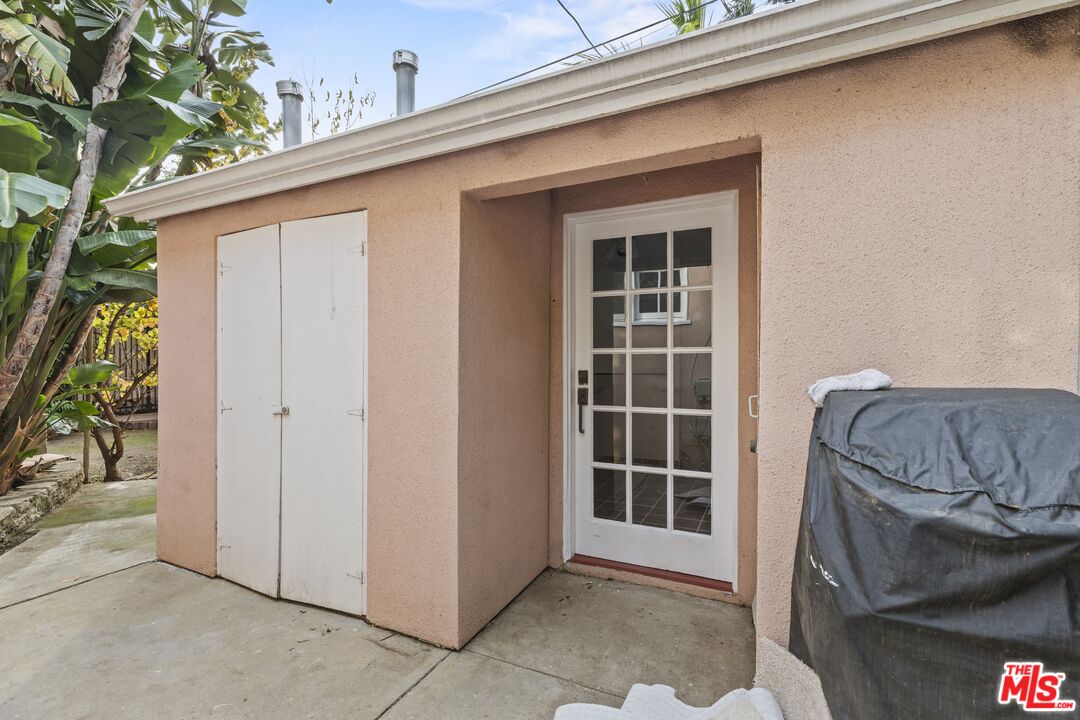 1221 Poinsettia Dr