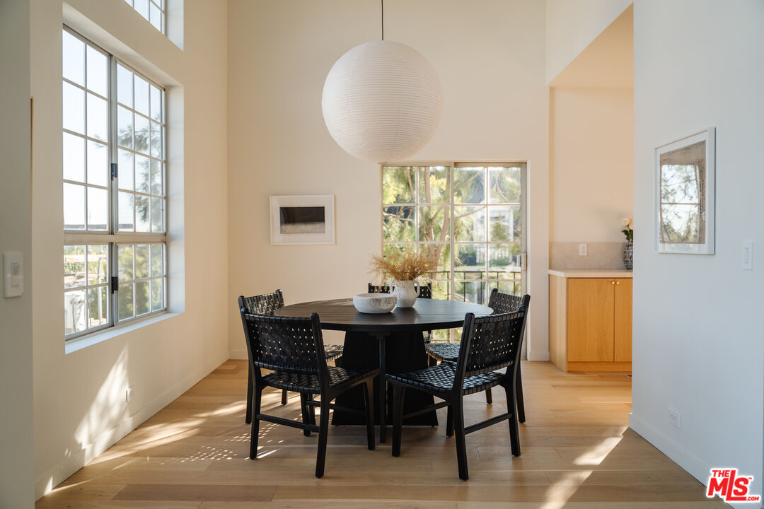 100 N Wetherly Dr Unit: PH D