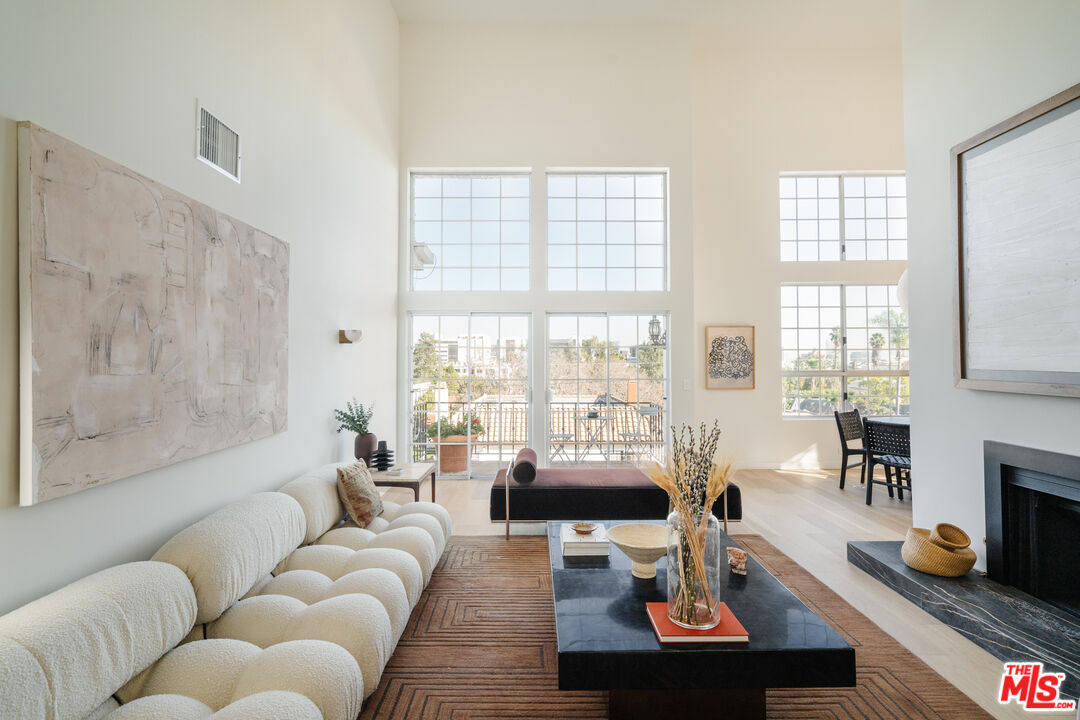 100 N Wetherly Dr Unit: PH D