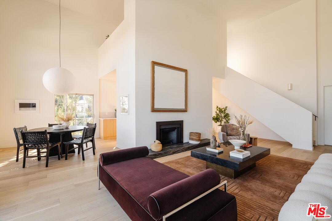 100 N Wetherly Dr Unit: PH D