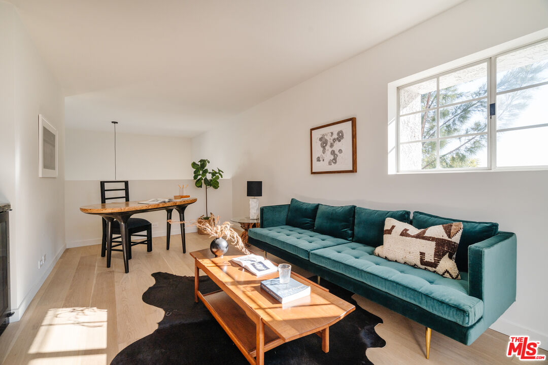 100 N Wetherly Dr Unit: PH D