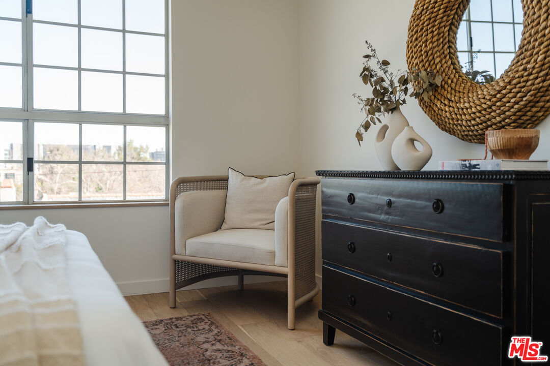 100 N Wetherly Dr Unit: PH D