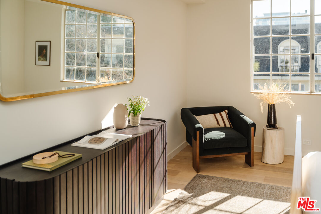 100 N Wetherly Dr Unit: PH D