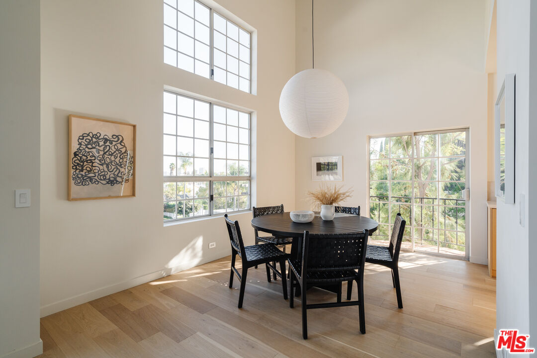 100 N Wetherly Dr Unit: PH D