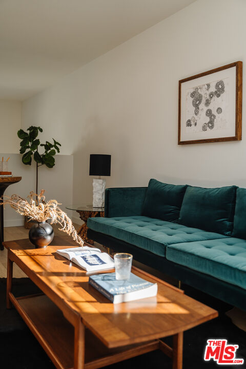 100 N Wetherly Dr Unit: PH D
