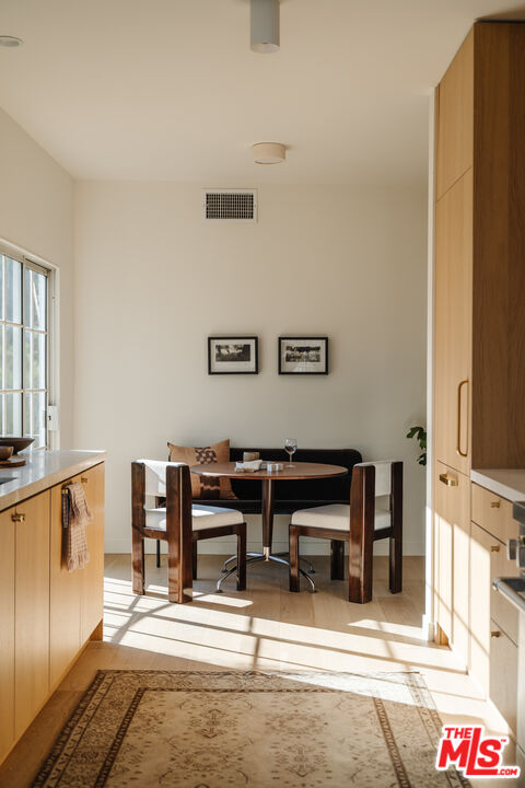 100 N Wetherly Dr Unit: PH D