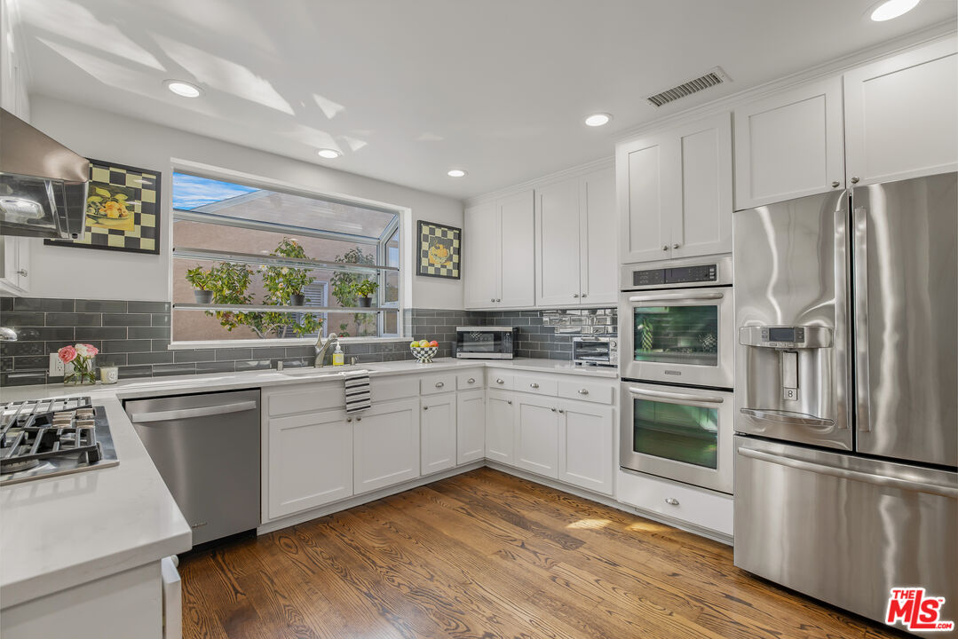 8038 Stewart Ave