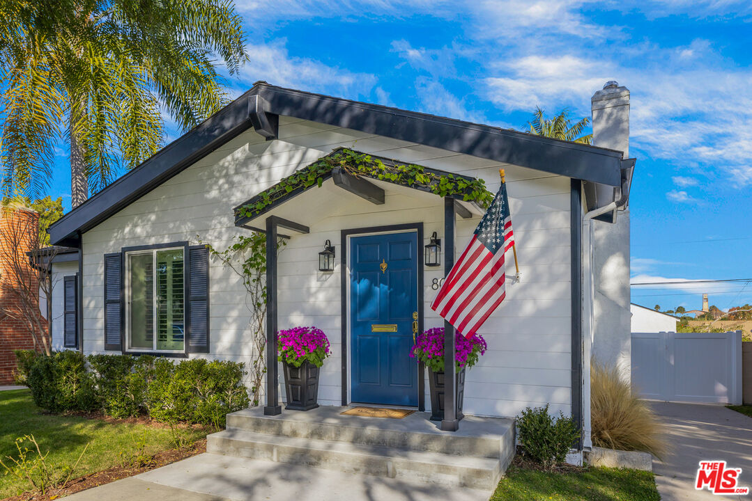 8038 Stewart Ave