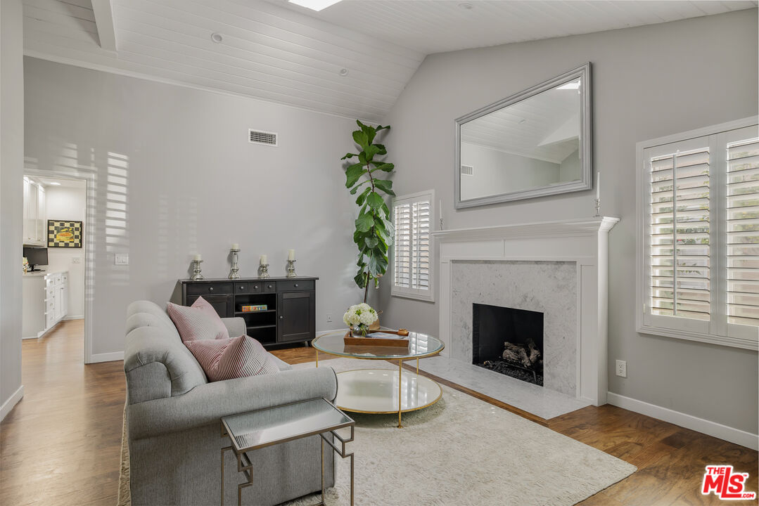 8038 Stewart Ave