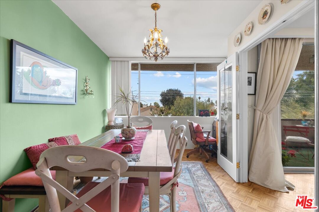 4487 Colbath Ave Unit: 310