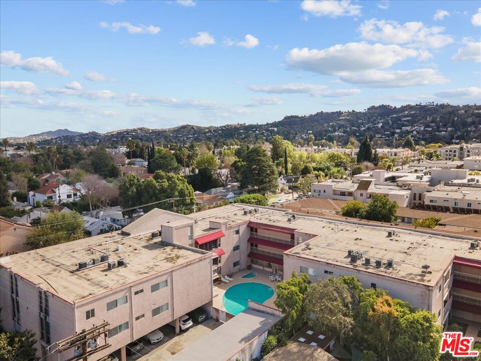 4487 Colbath Ave Unit: 310