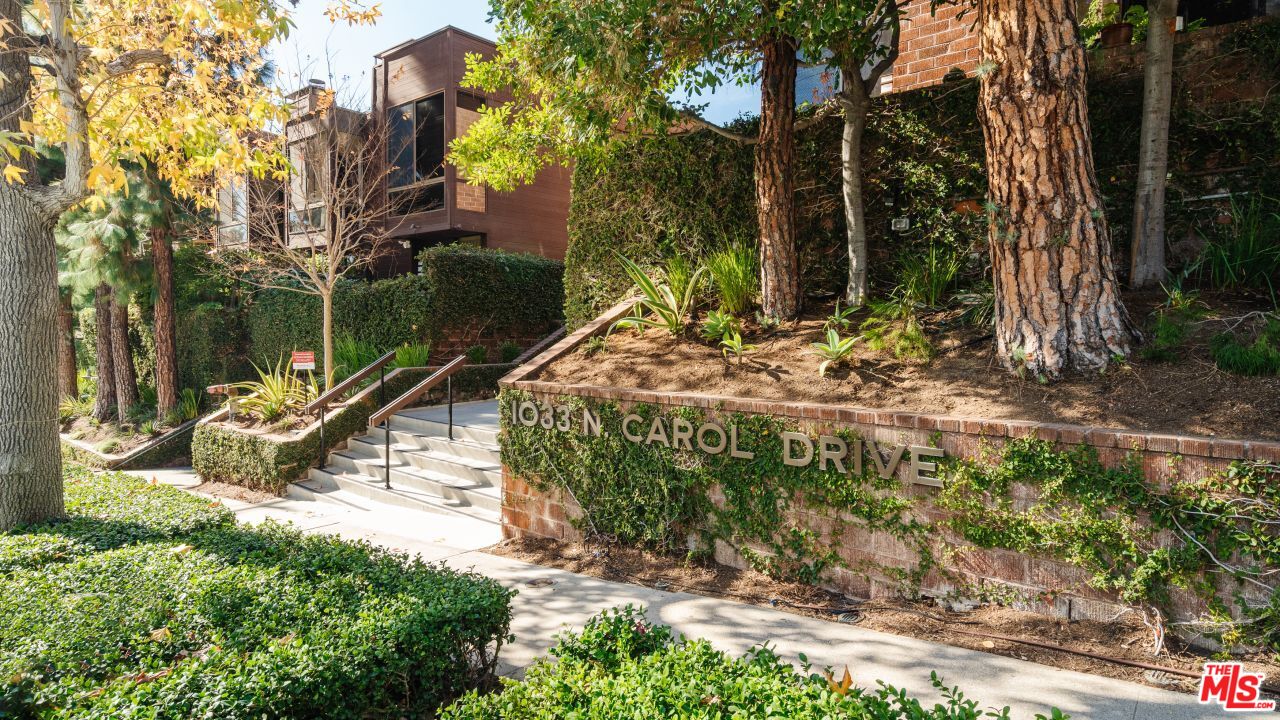 1033 Carol Dr Unit: T14