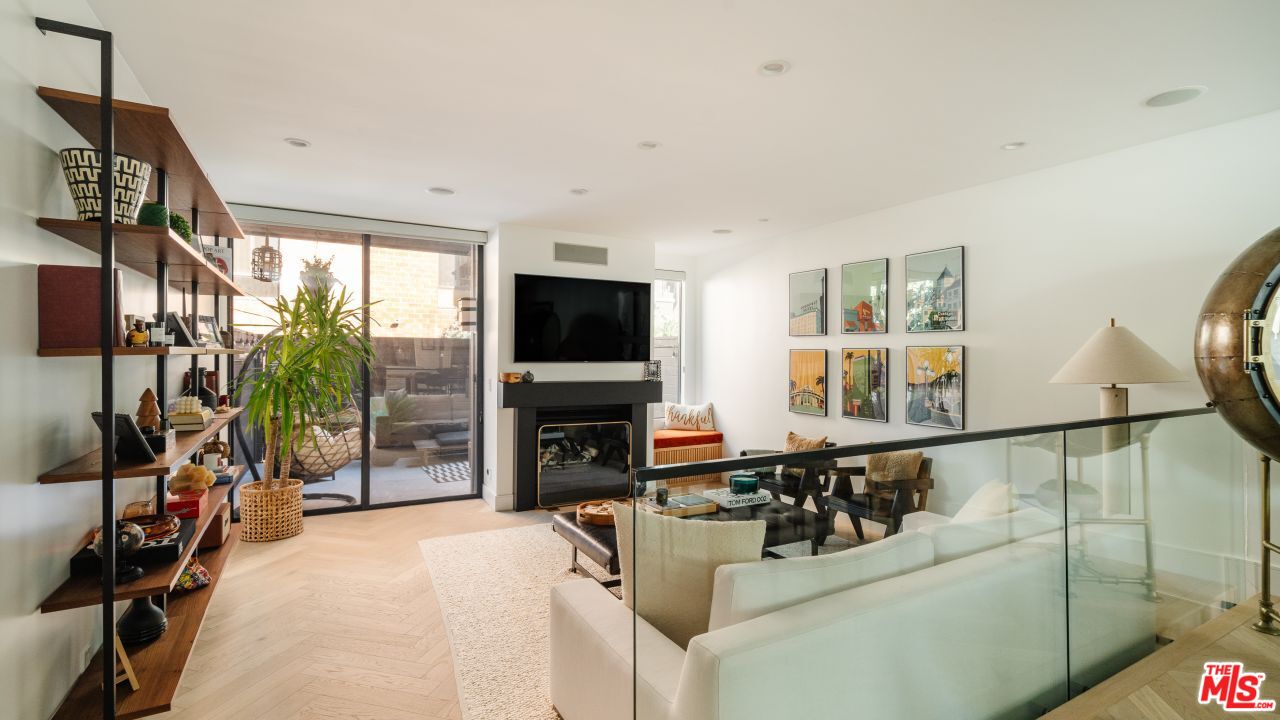 1033 Carol Dr Unit: T14