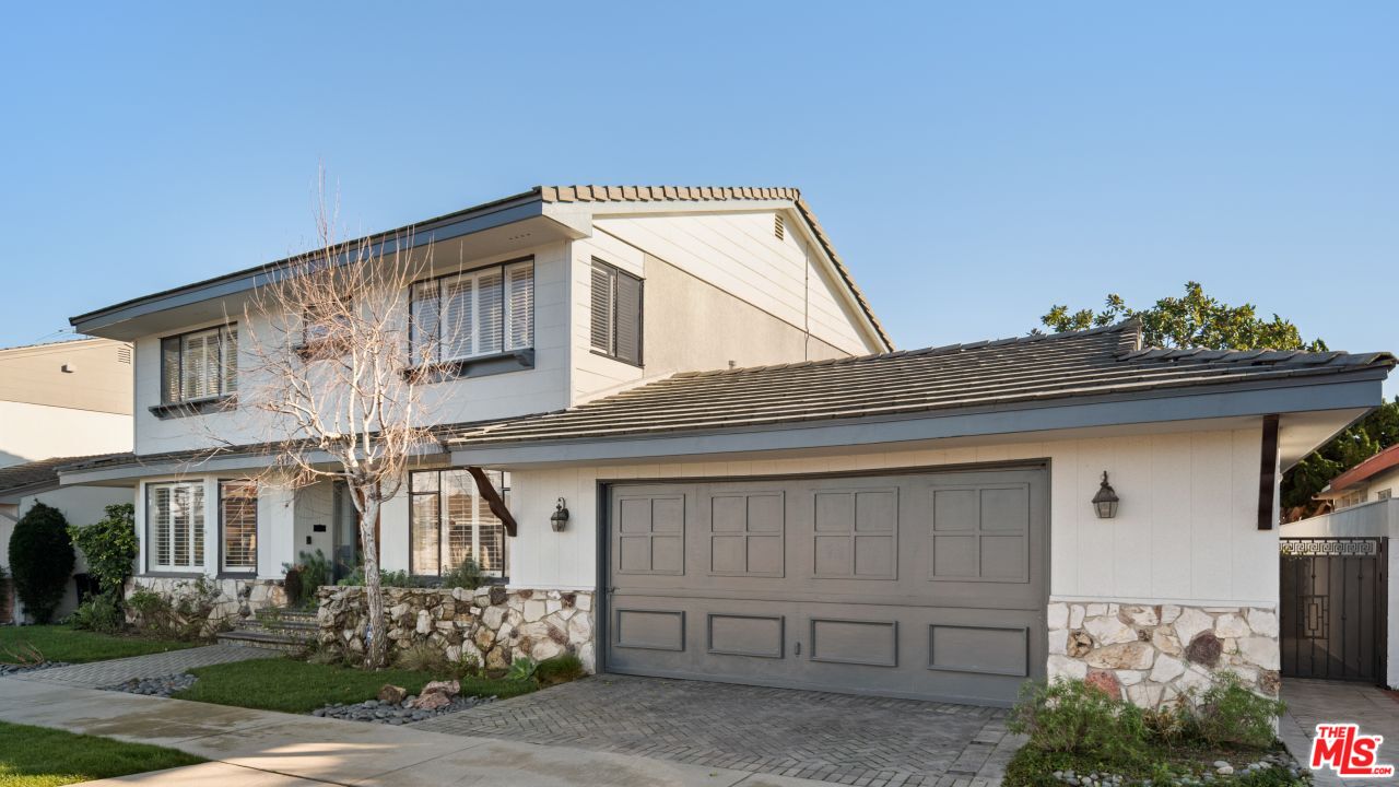4542 Don Felipe Dr