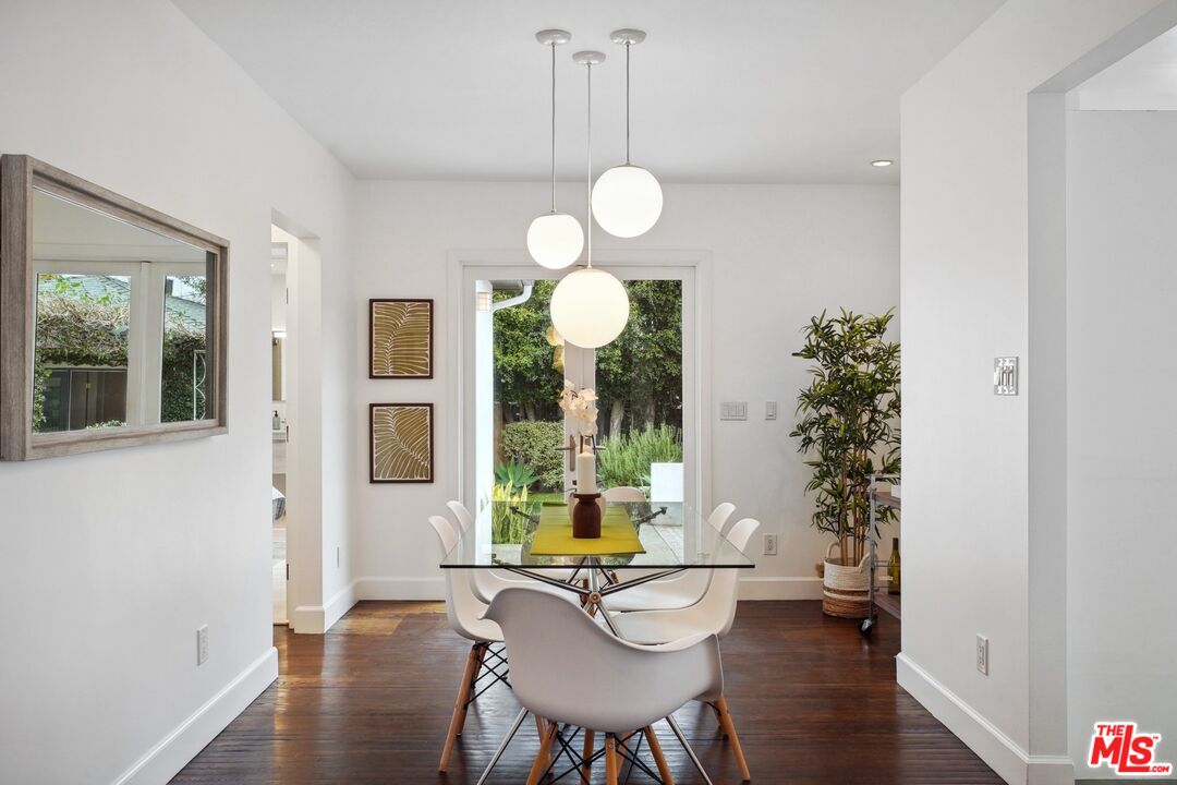 1132 Greenacre Ave