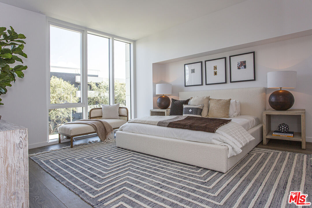 9000 W 3rd St Unit: 205