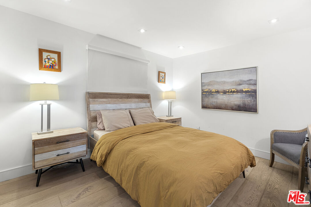 21715 Rambla Vis