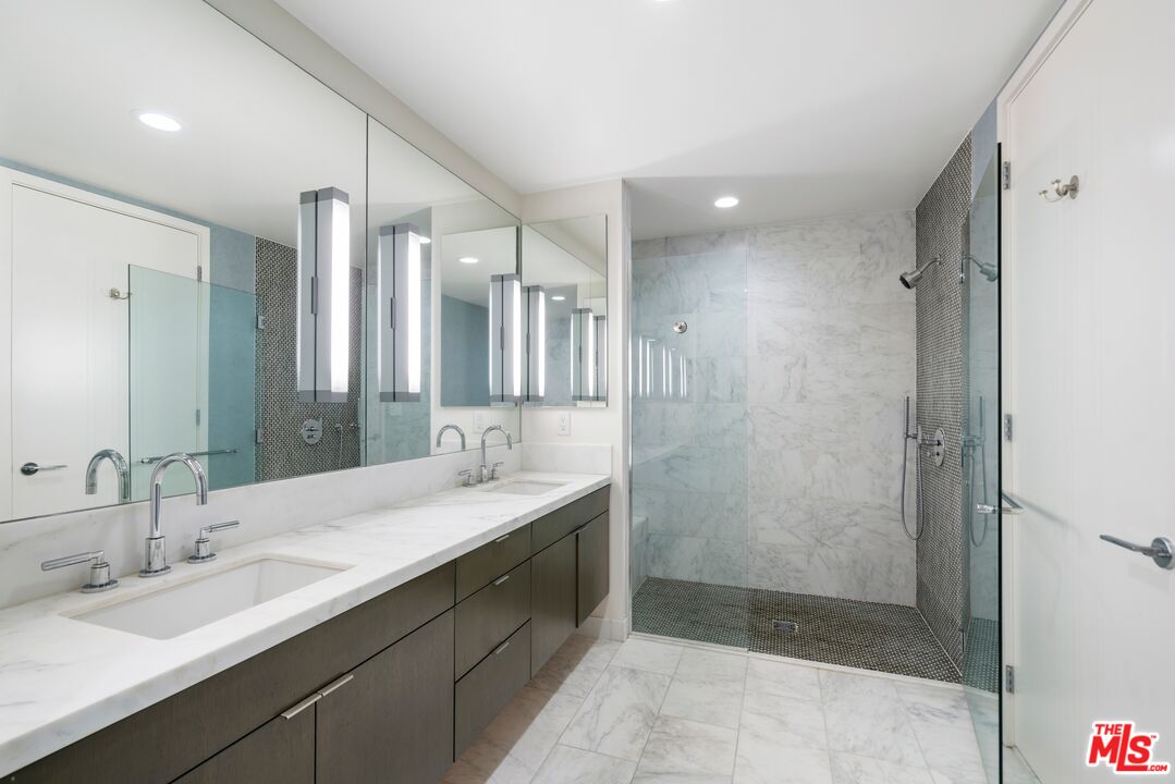 1705 Ocean Ave Unit: 302