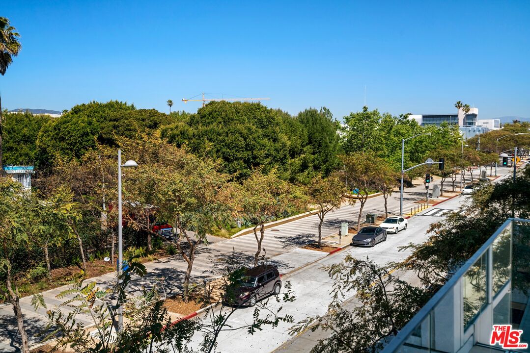1705 Ocean Ave Unit: 302