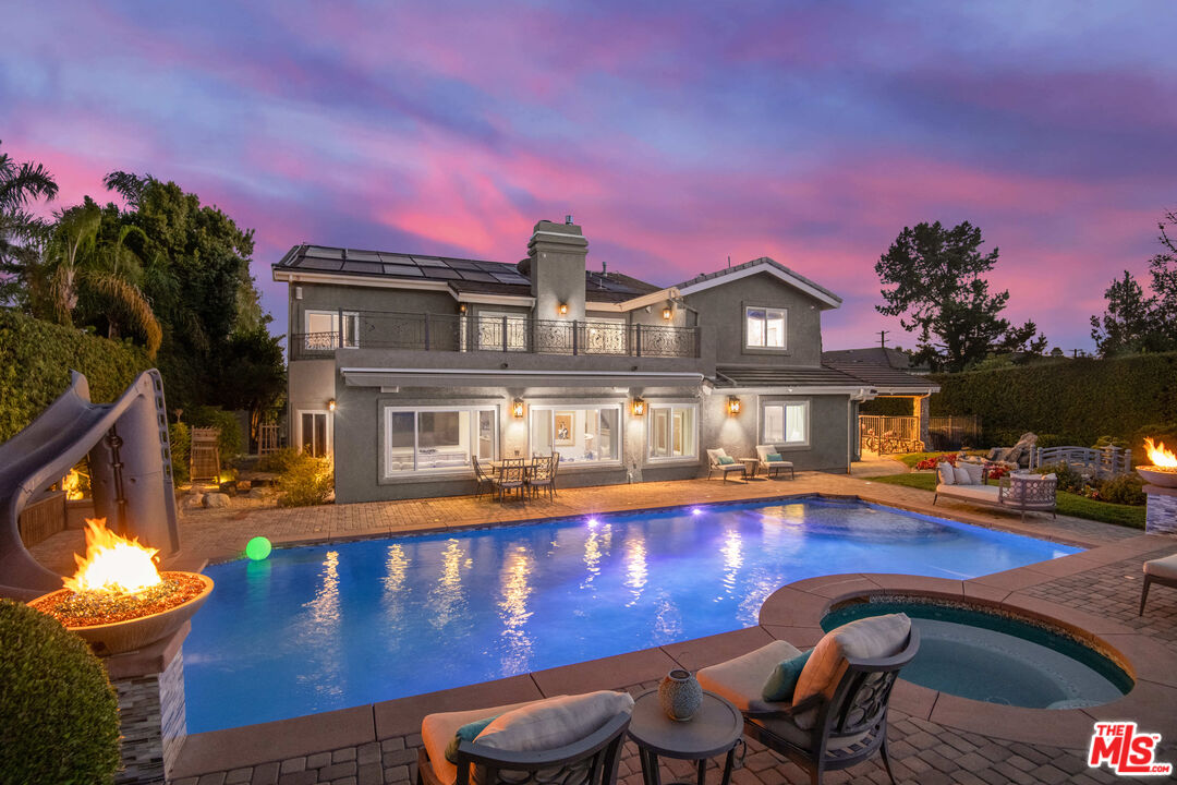 1047 Pomello Dr