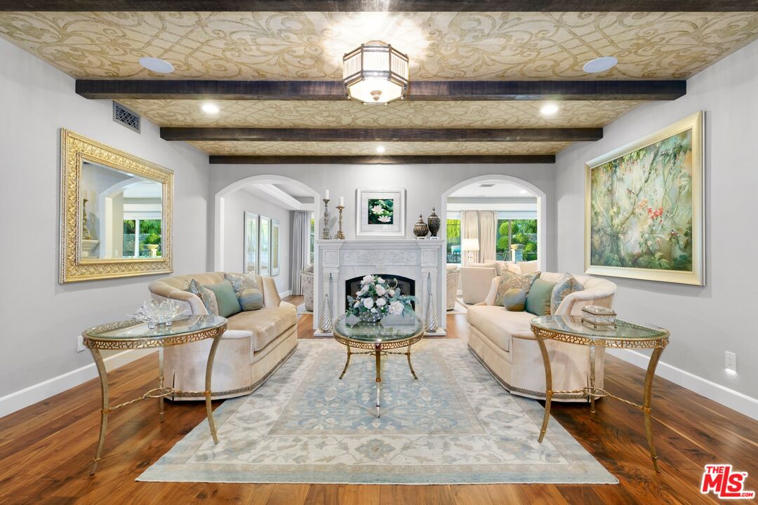 1047 Pomello Dr