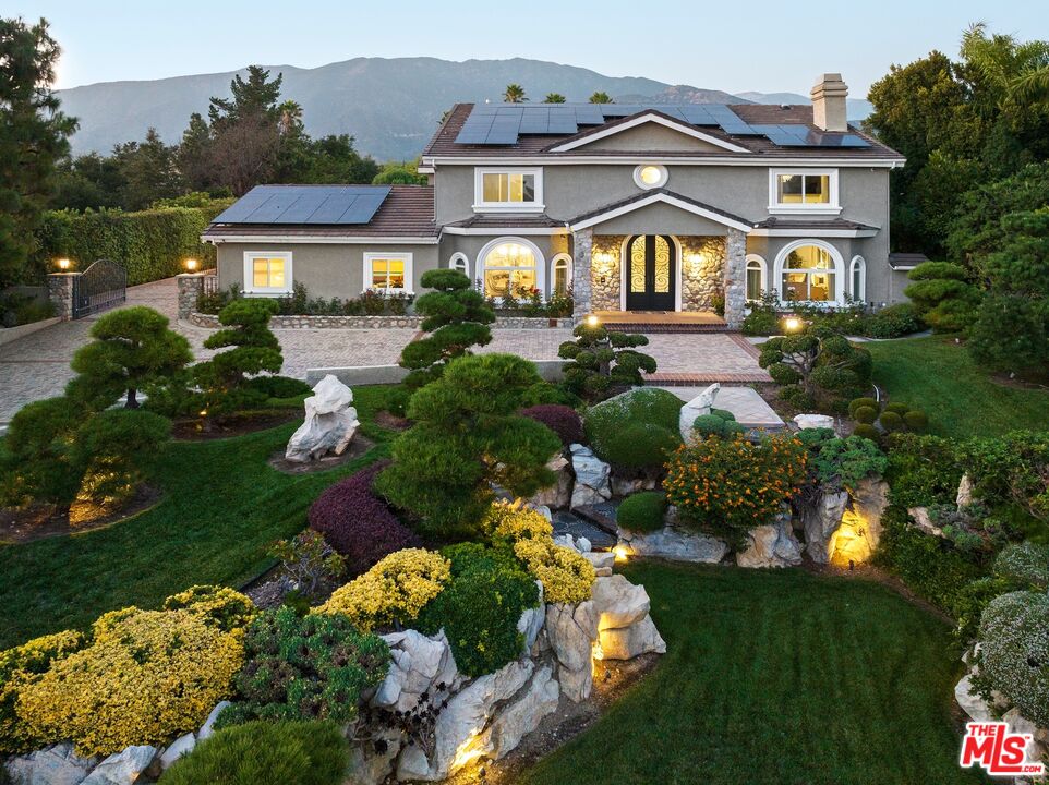 1047 Pomello Dr