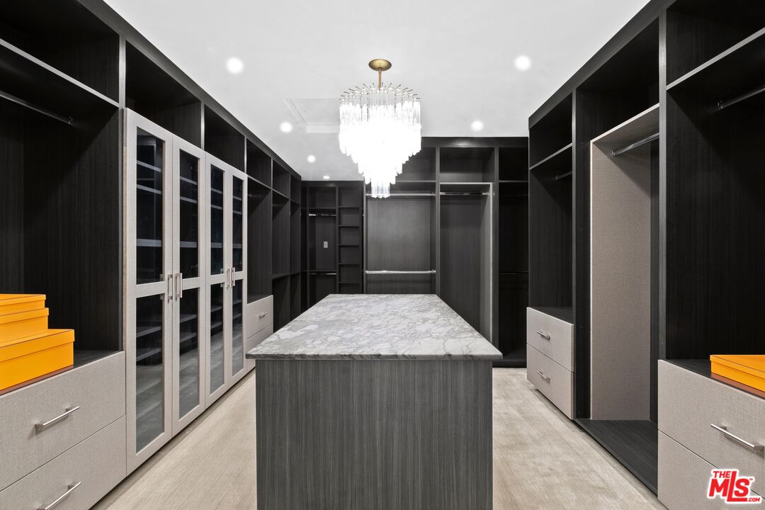 1047 Pomello Dr
