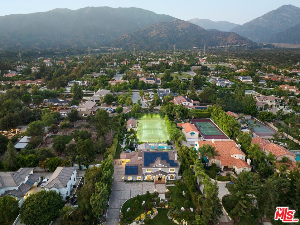 1047 Pomello Dr