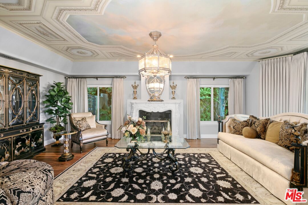 1047 Pomello Dr