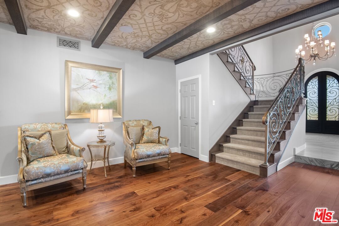 1047 Pomello Dr