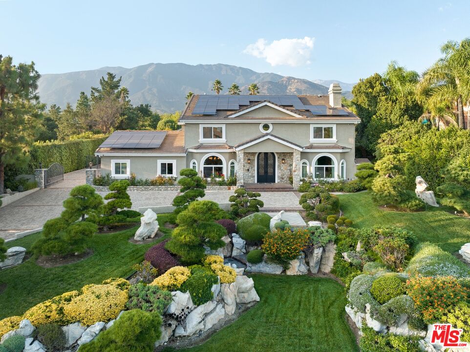 1047 Pomello Dr