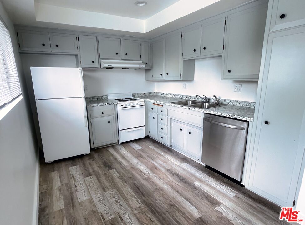 1127 Magnolia St Unit: 4
