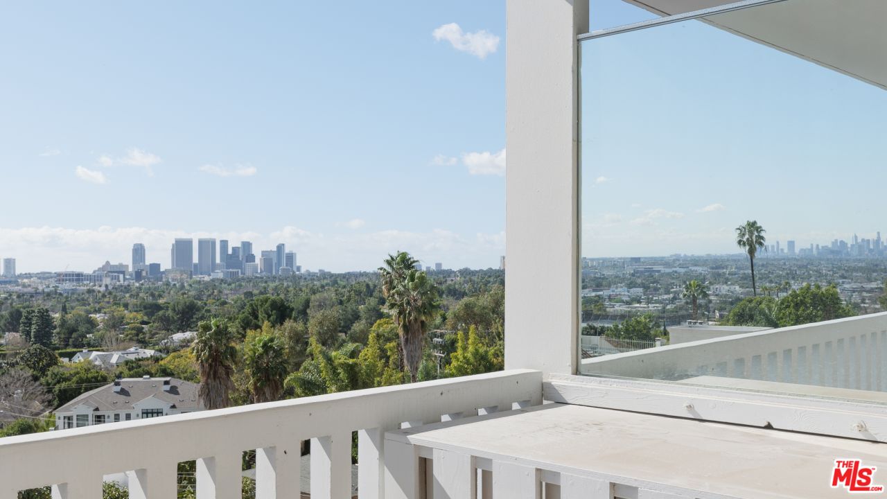 999 N DOHENY DR Unit: 509