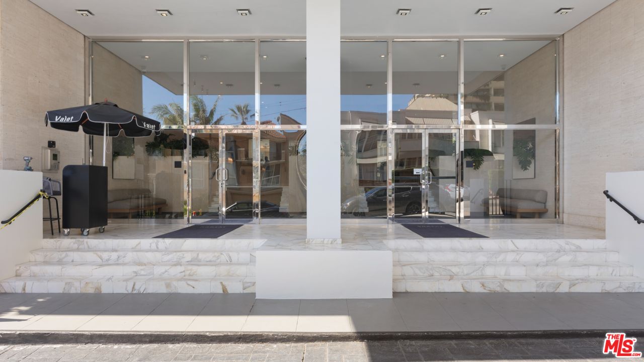 999 N DOHENY DR Unit: 509