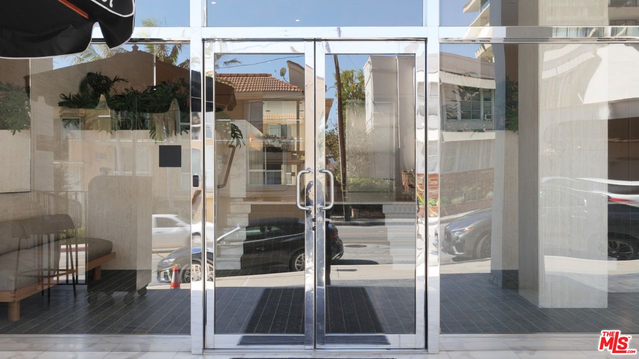 999 N DOHENY DR Unit: 509