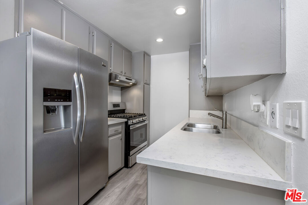 3756 Bagley Ave Unit: 103