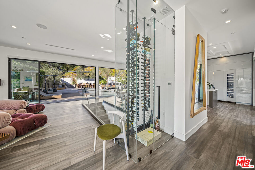 8145 Willow Glen Rd