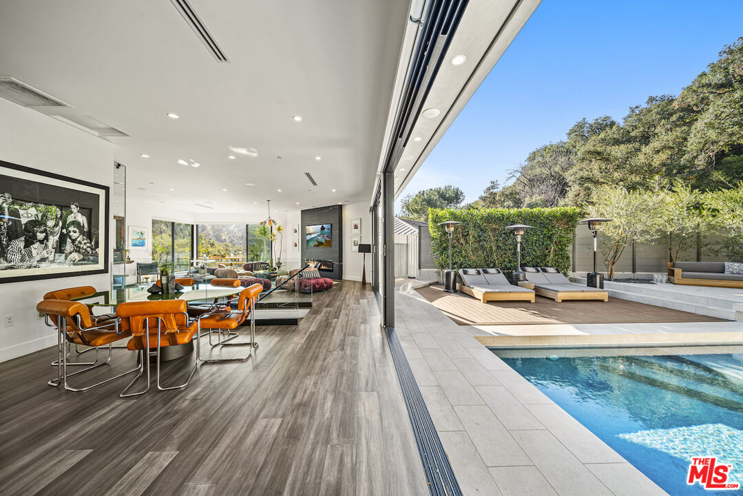 8145 Willow Glen Rd
