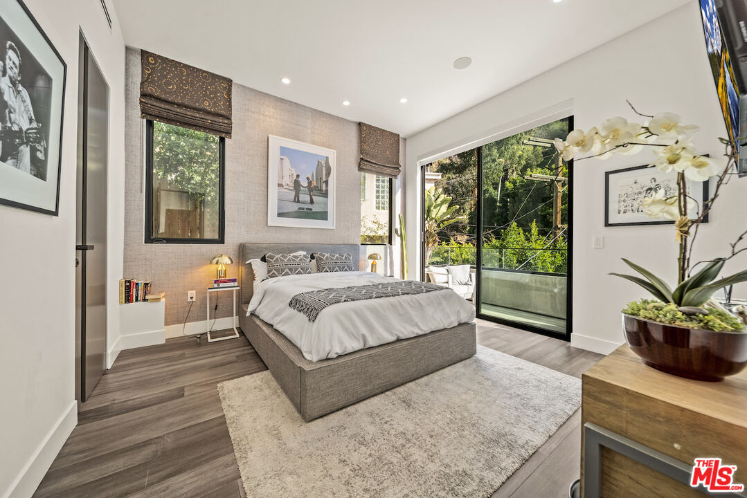 8145 Willow Glen Rd