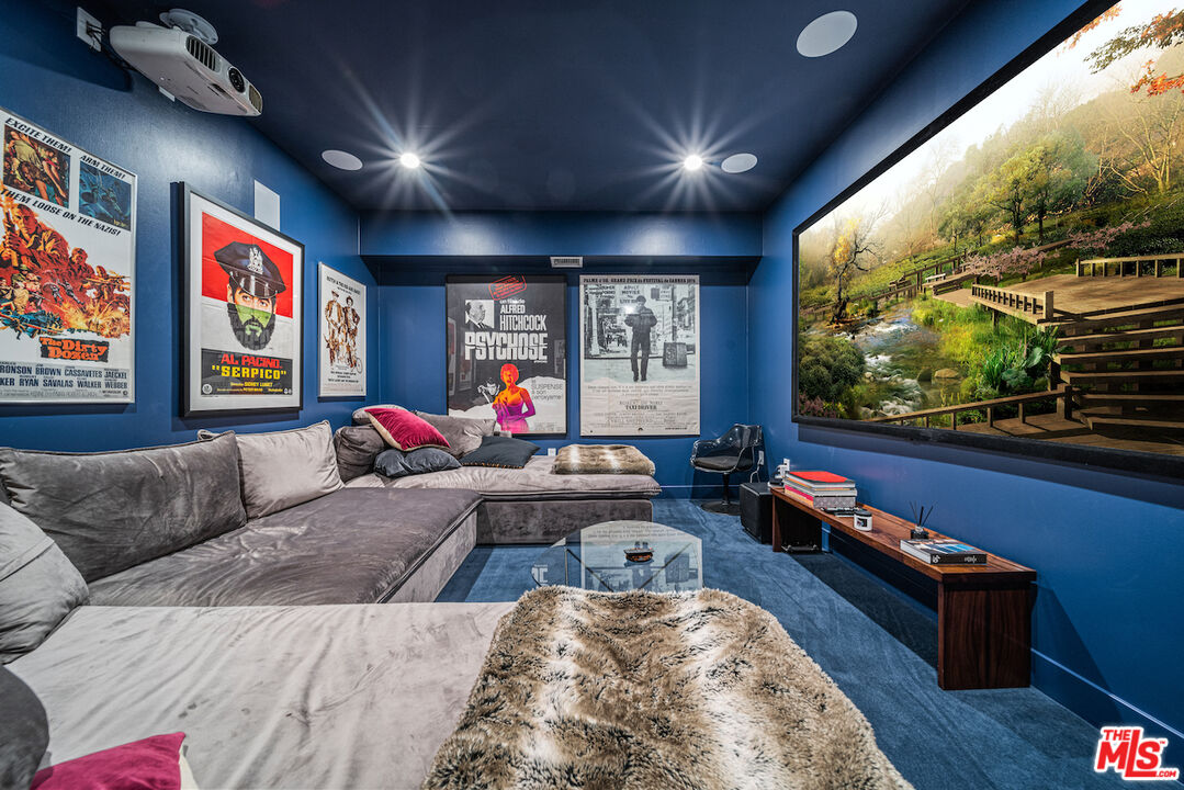 8145 Willow Glen Rd