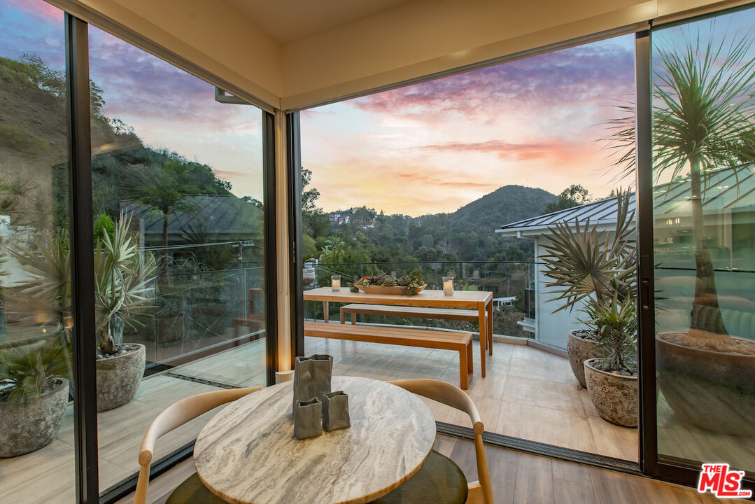 8145 Willow Glen Rd