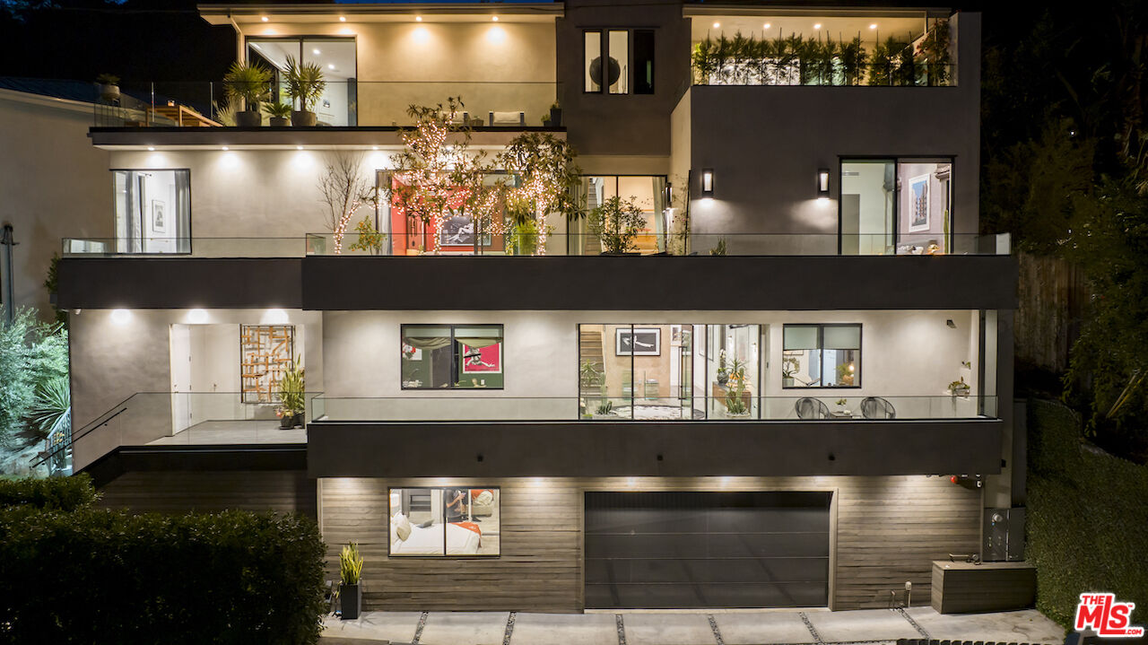 8145 Willow Glen Rd