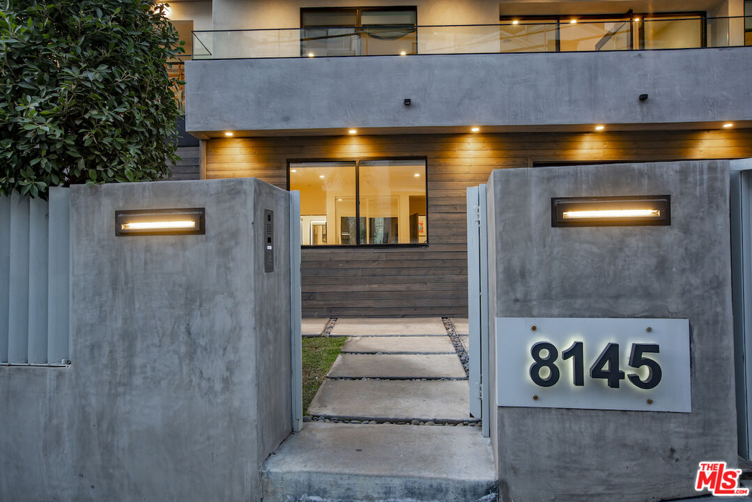 8145 Willow Glen Rd