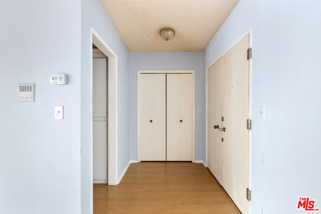 927 N Kings Rd Unit: 114